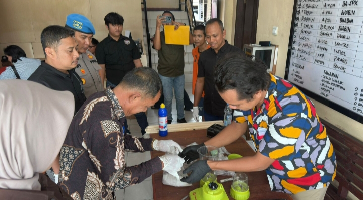 Polsek Kandis Musnahkan Barang Bukti Narkotika Inkracht, Tegaskan Komitmen Polres Siak Berantas Narkoba Oplus_16908288